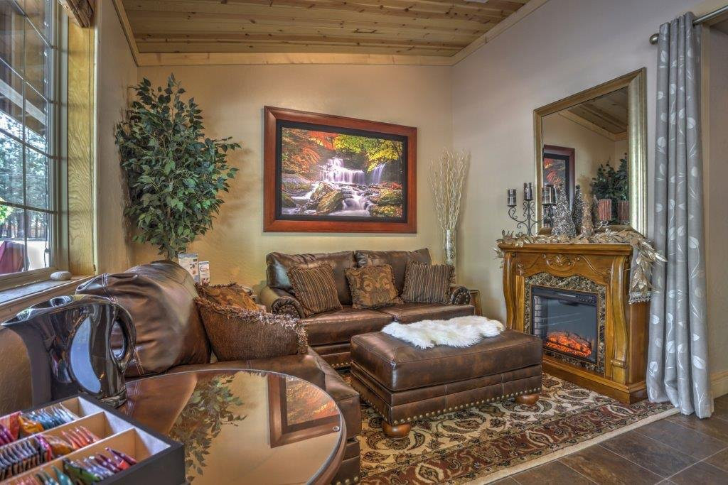 Altitudes Massage-大熊湖必去景点