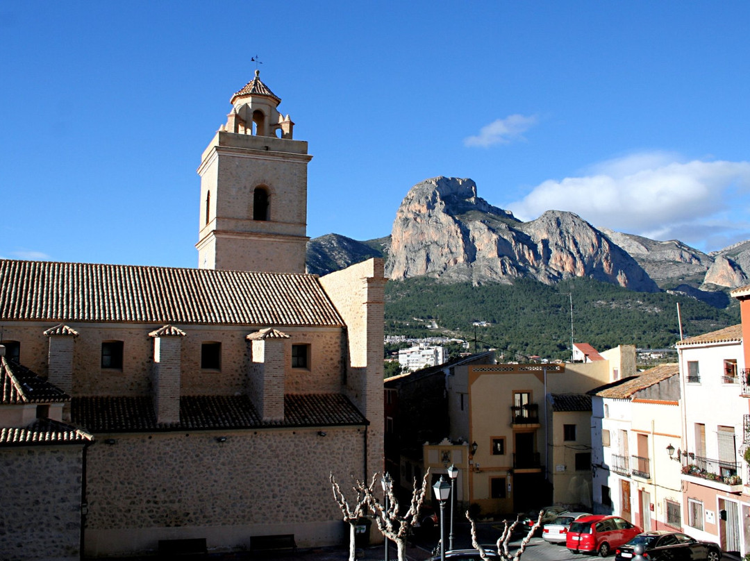 Iglesia San Pedro Apostol景点图片