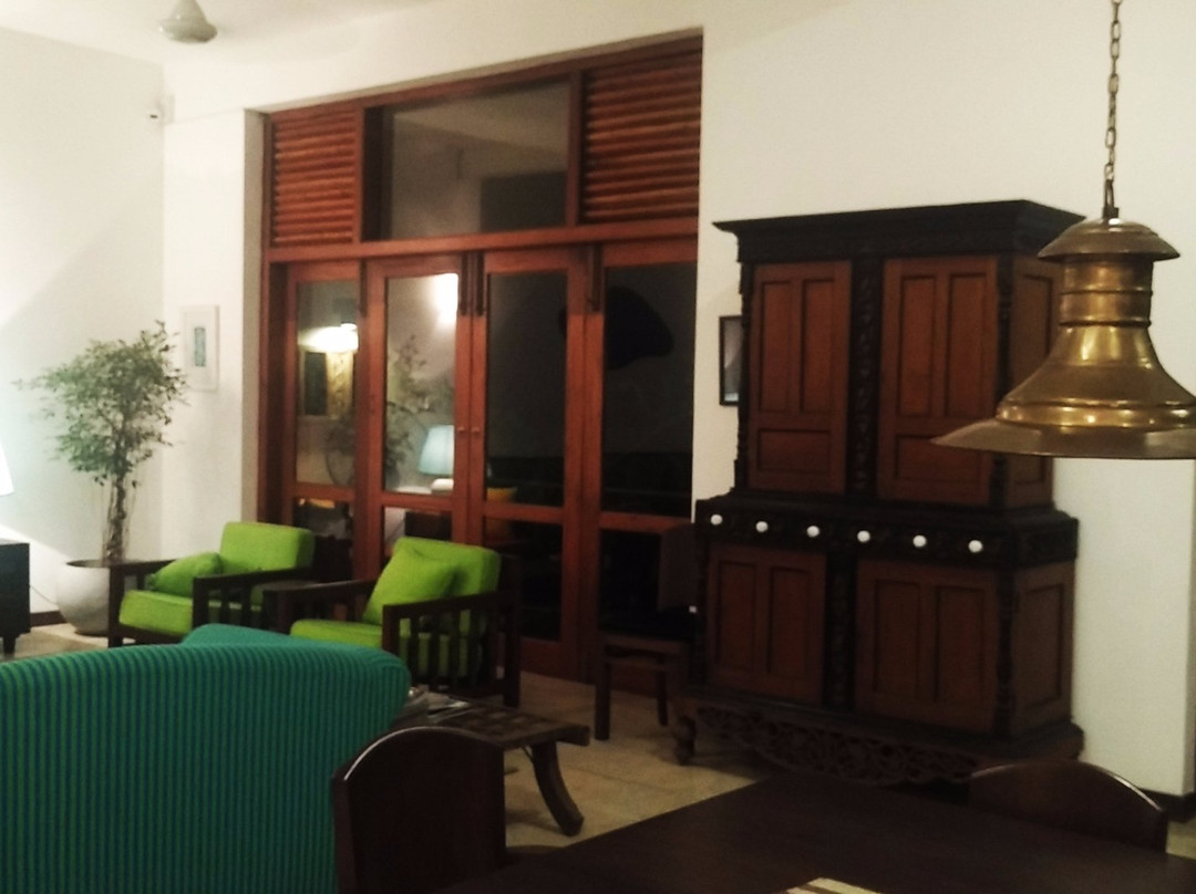 The Mirror Mansion主图