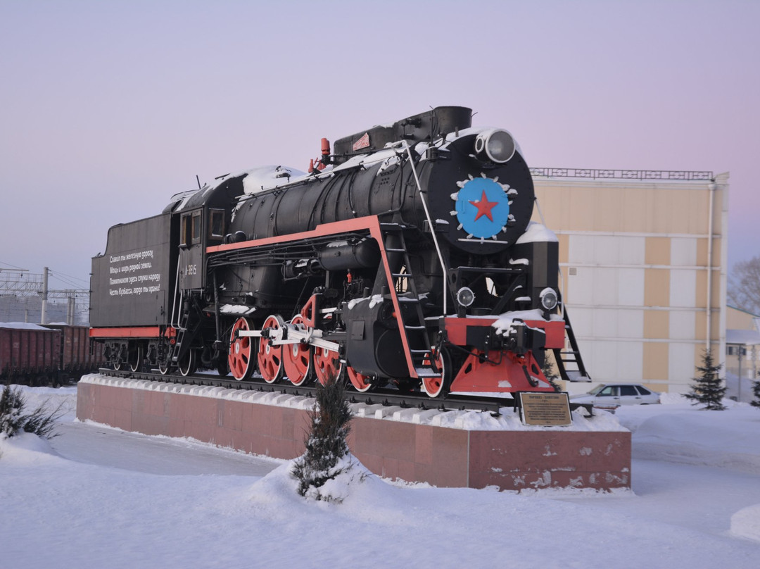 Locomotive Monument景点图片