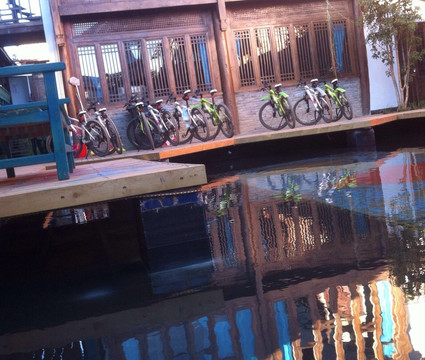 丽江背包十年青年旅舍主图