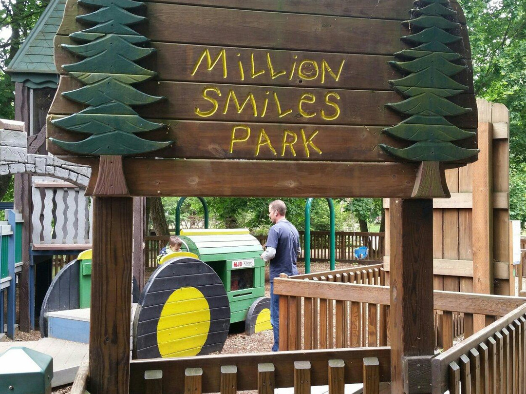 City Park (Million Smiles Playground Park)-Lynden必去景点