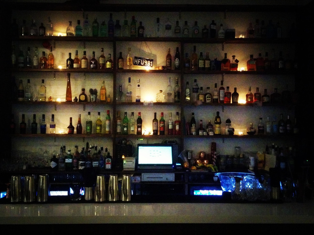 90 Cocktail Bar景点图片