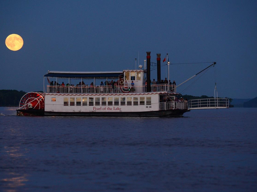 Pearl of the Lake Paddleboat-Lake City必去景点