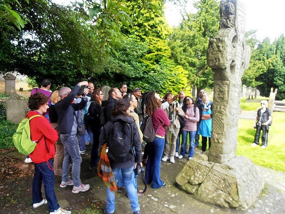 Ancient East Boyne Tours-凯尔斯镇必去景点