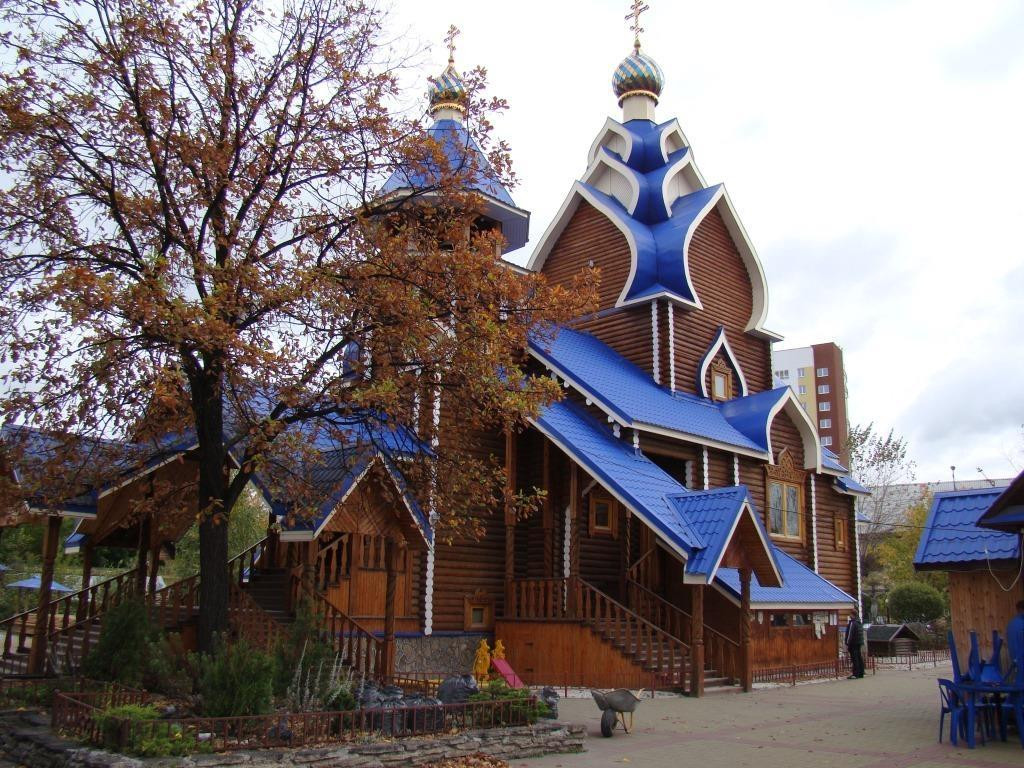 Kasperovskaya Temple in Honor of Blessed Virgin Mary Icon景点图片