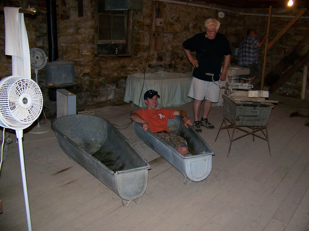 Ellinwood Underground Tunnels-Ellinwood必去景点