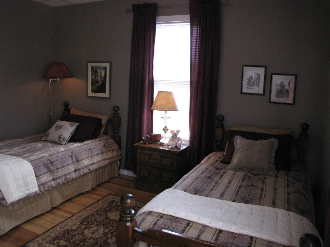 Robertson House主图