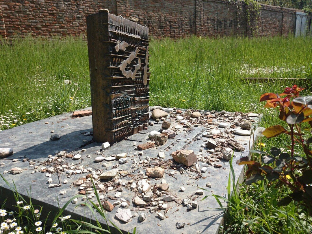 Cimitero Ebraico di Ferrara-费拉拉必去景点
