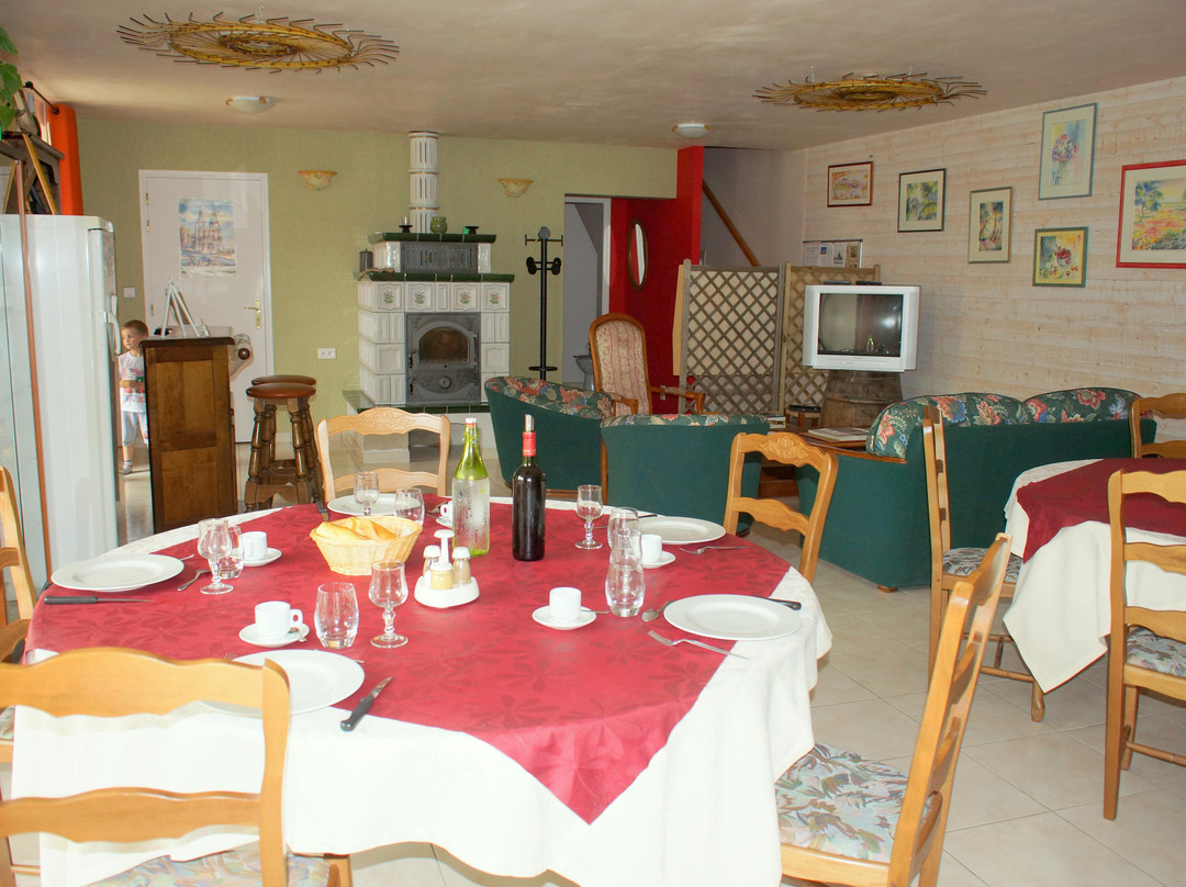 Aux Portes des Tumuli主图