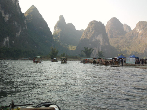 竹筏漂流-阳朔县必去景点