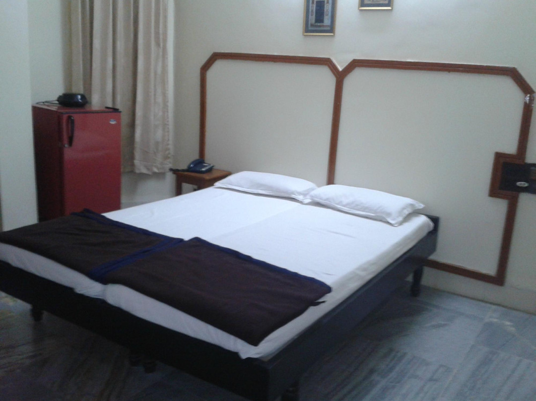 Haripriya Hotel