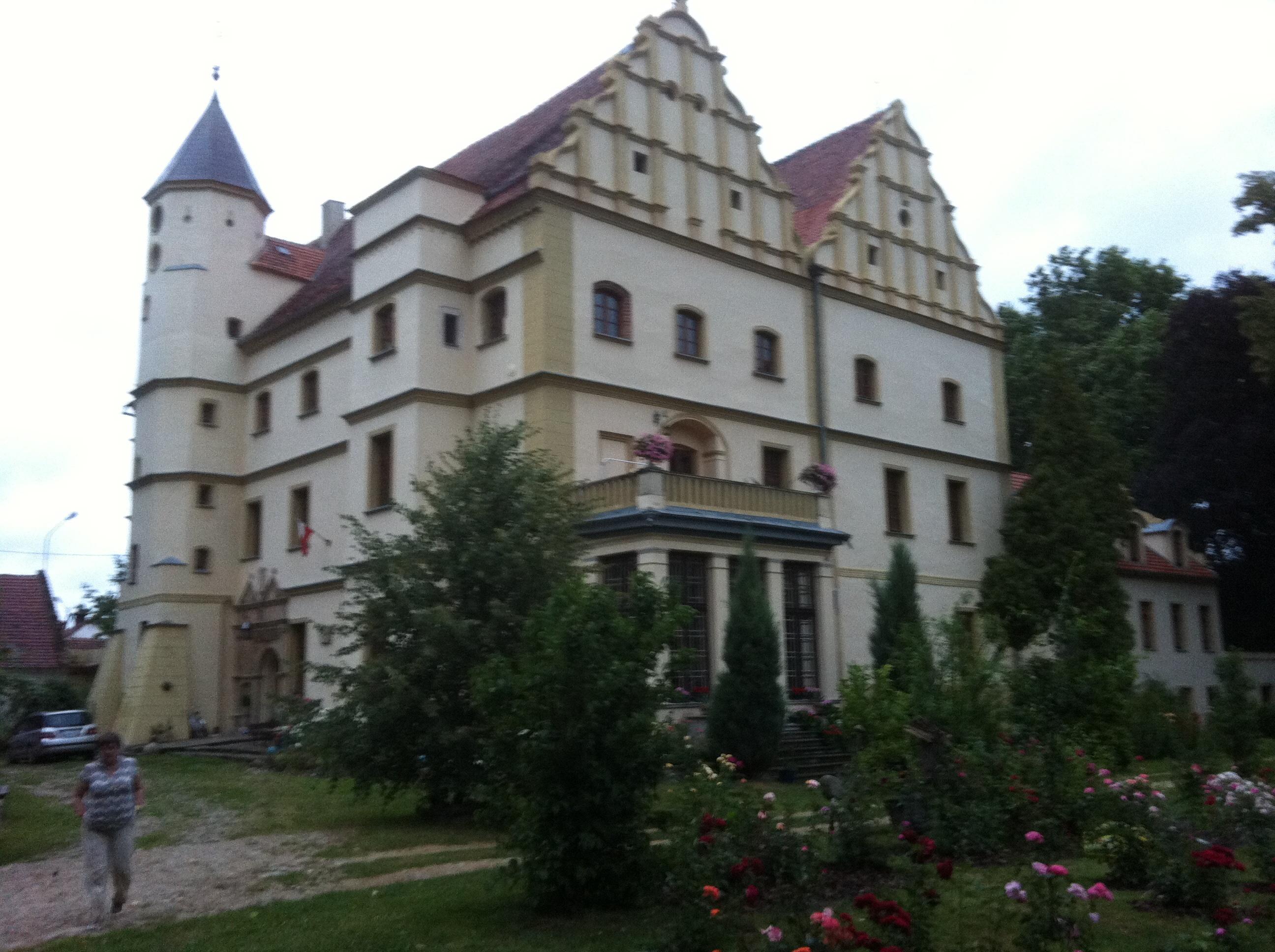 Zamek Czerna-官方