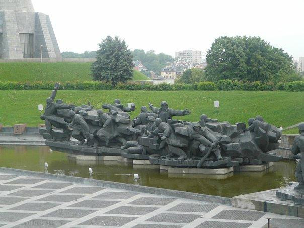 The Motherland Monument-基辅必去景点