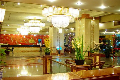 天鹤大酒店主图