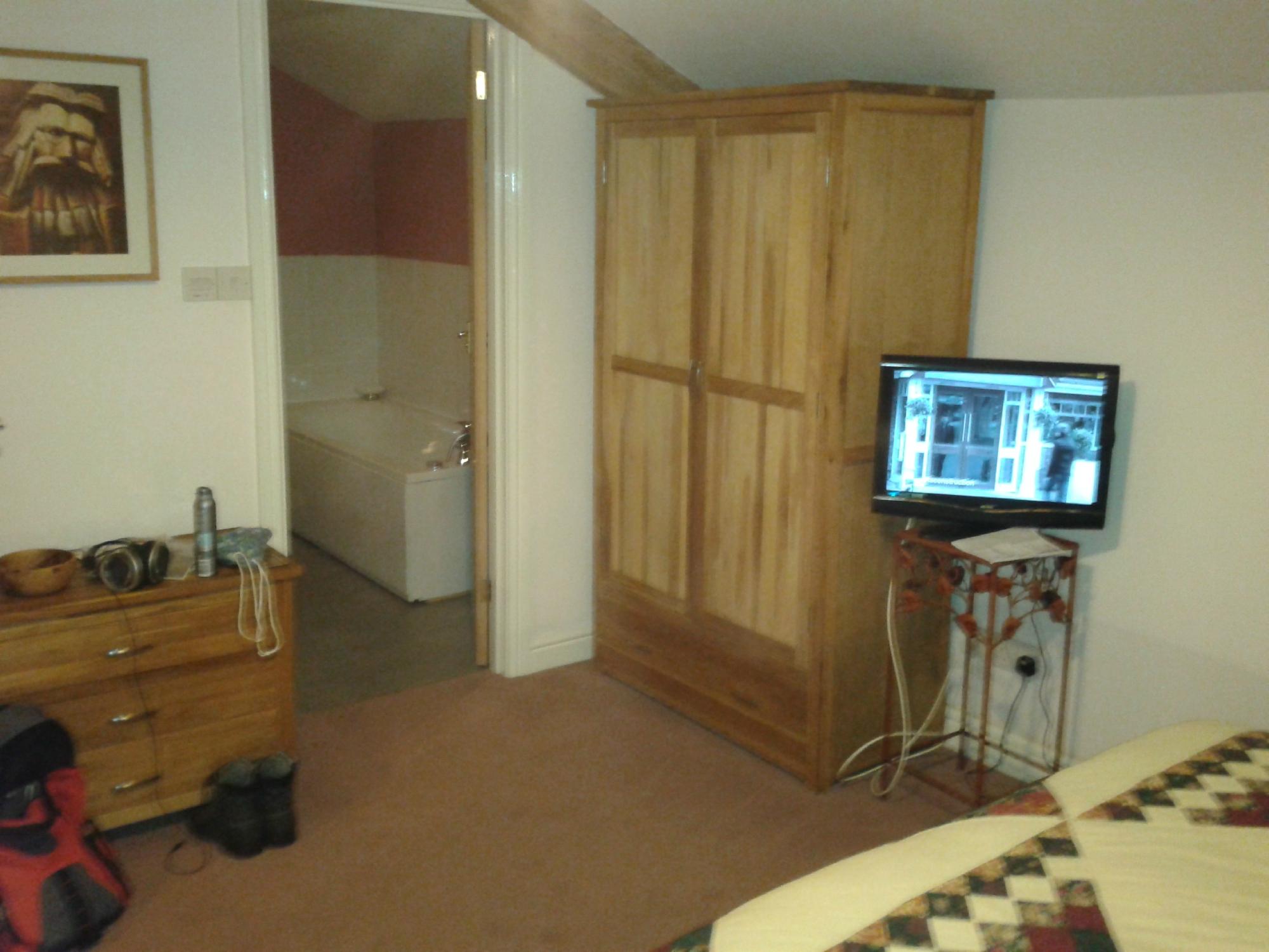 Aginhills Farmhouse-客卧