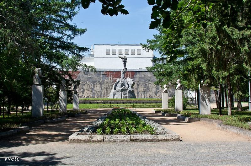 Monument to the Heroes of the Revolution-新西伯利亚必去景点