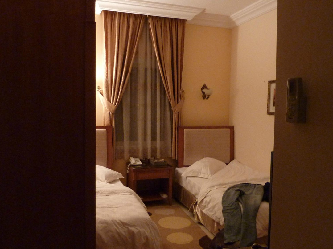 Alokhowa Hotel主图