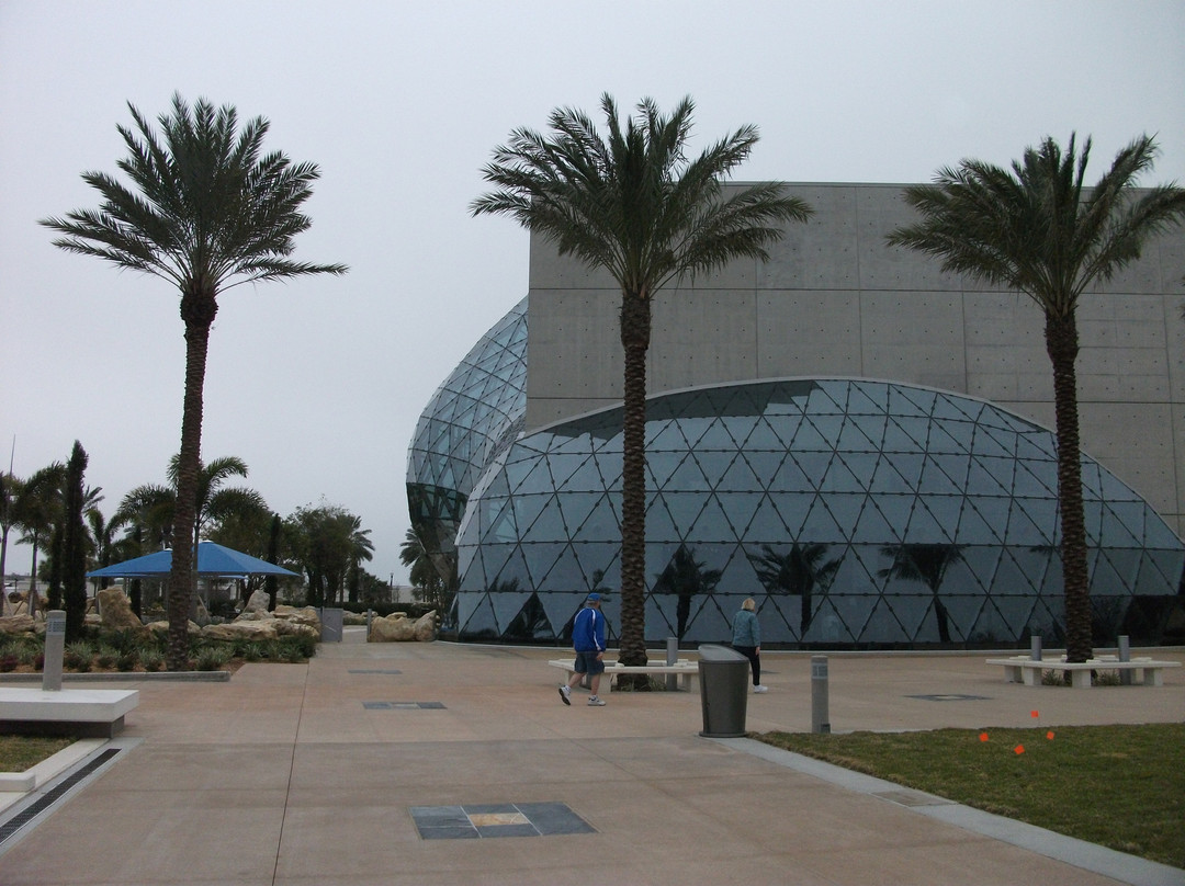 达利博物馆-圣彼德斯堡必去景点