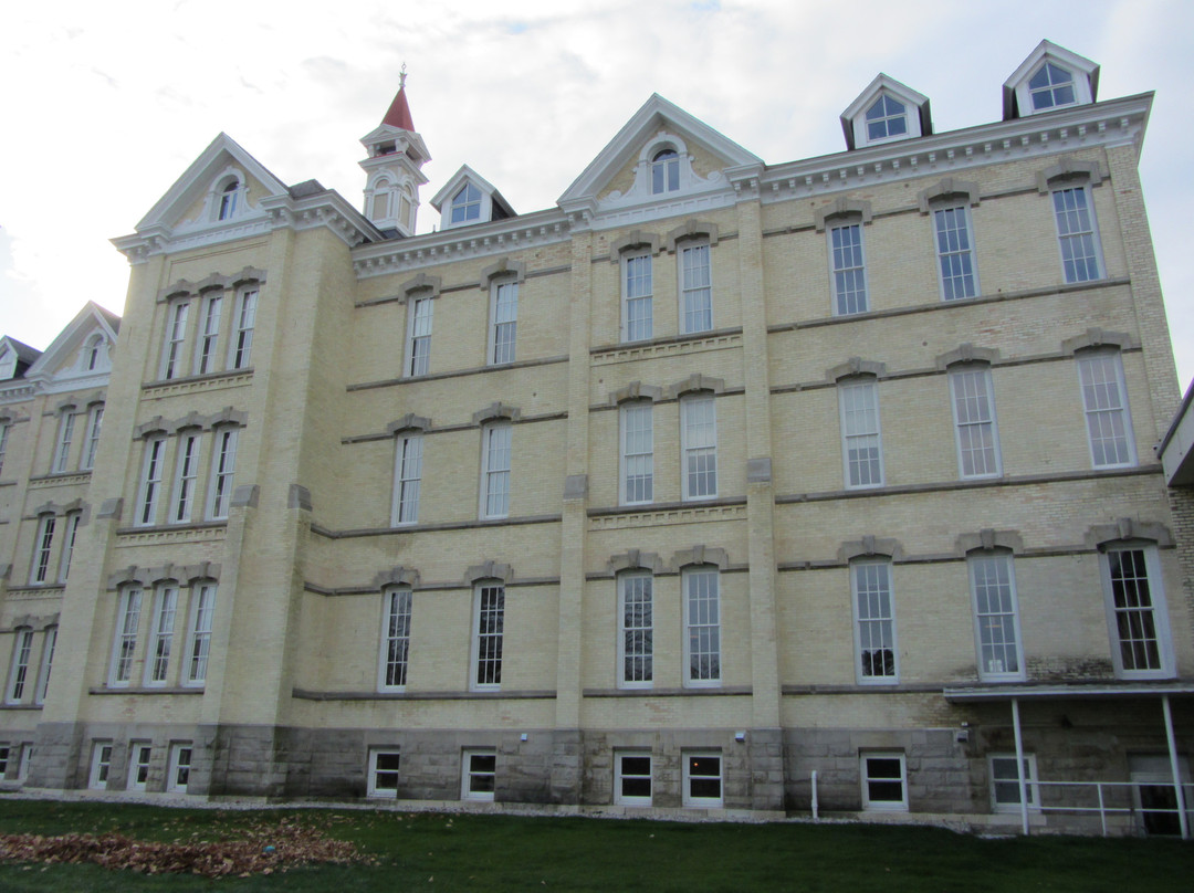 The Village at Grand Traverse Commons-特拉弗斯城必去景点