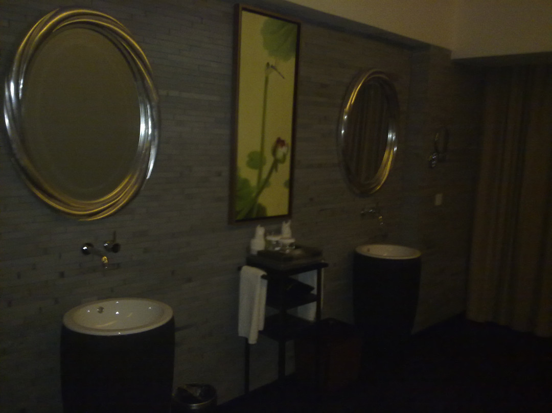 绿谷明珠精品大酒店主图