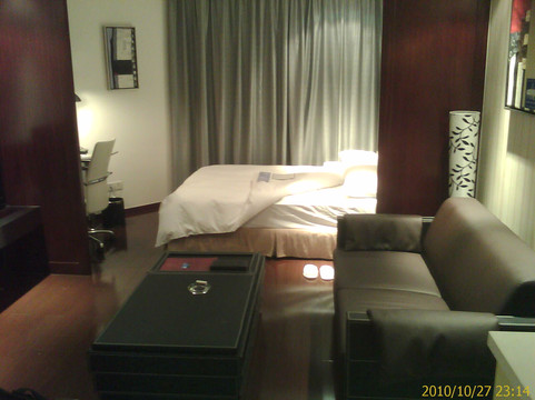 海口明光胜意大酒店（高铁东站龙湖天街店）主图