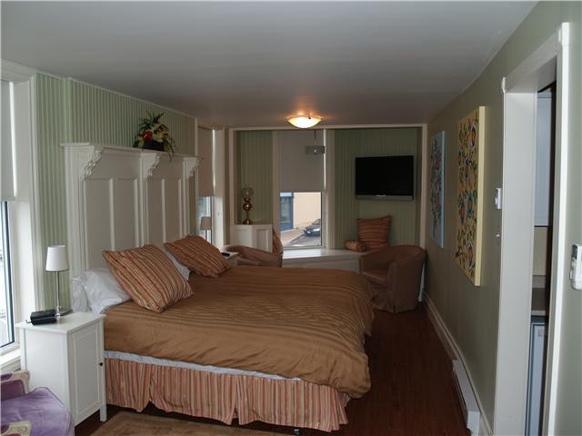 The Piano Inn 1884主图