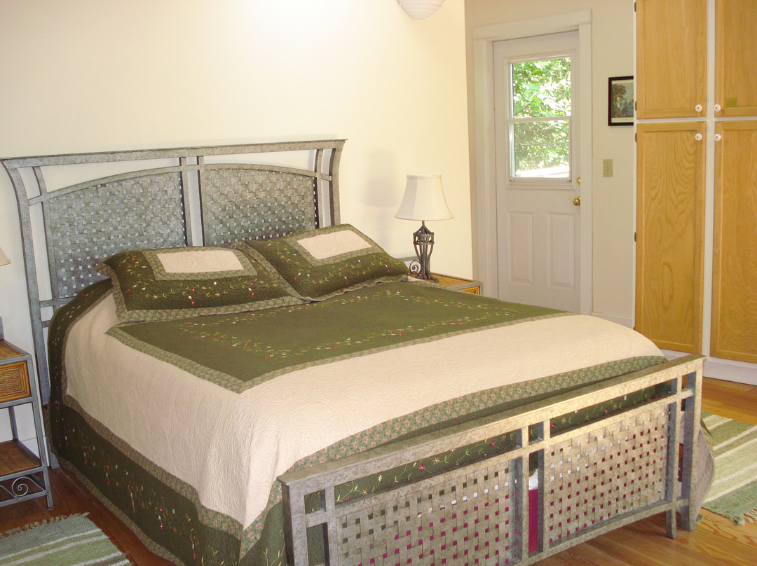 Hawks View Cottages & Lodges