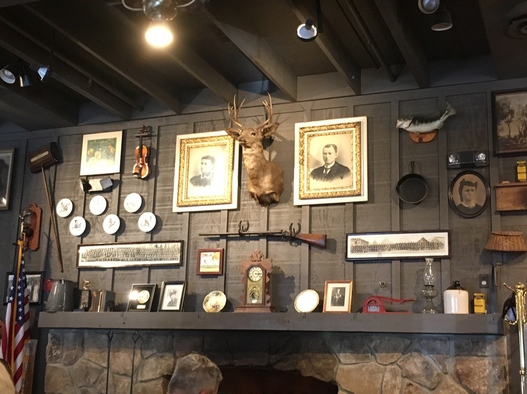 Adairsville餐馆和美食-Cracker Barrel