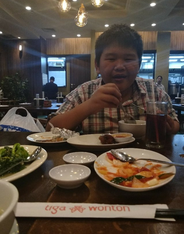 Tiga Wonton