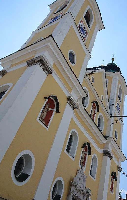 Dekanatspfarrkirche St. Johann in Tirol景点图片