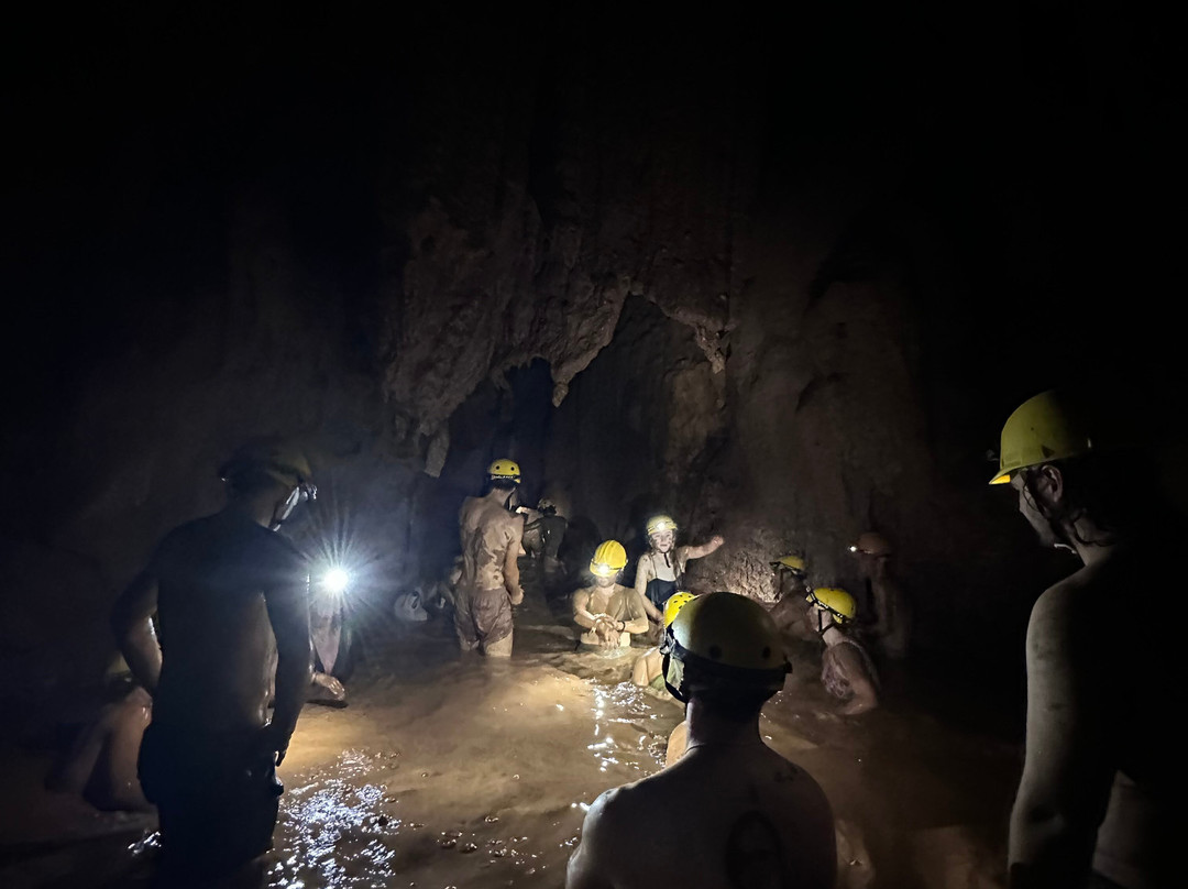 Phong Nha Tour To The Caves景点图片