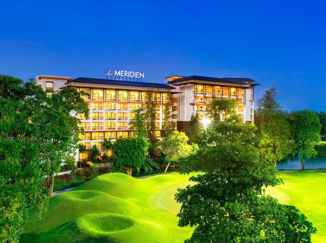 曼谷素旺那普艾美高尔夫水疗度假酒店主图