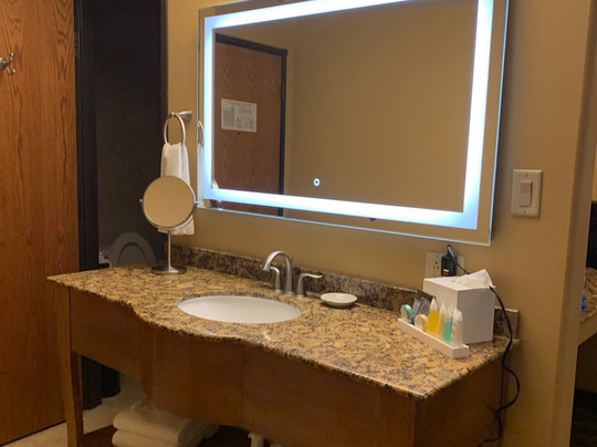 Best Western Plus Swiss Chalet Hotel & Suites主图