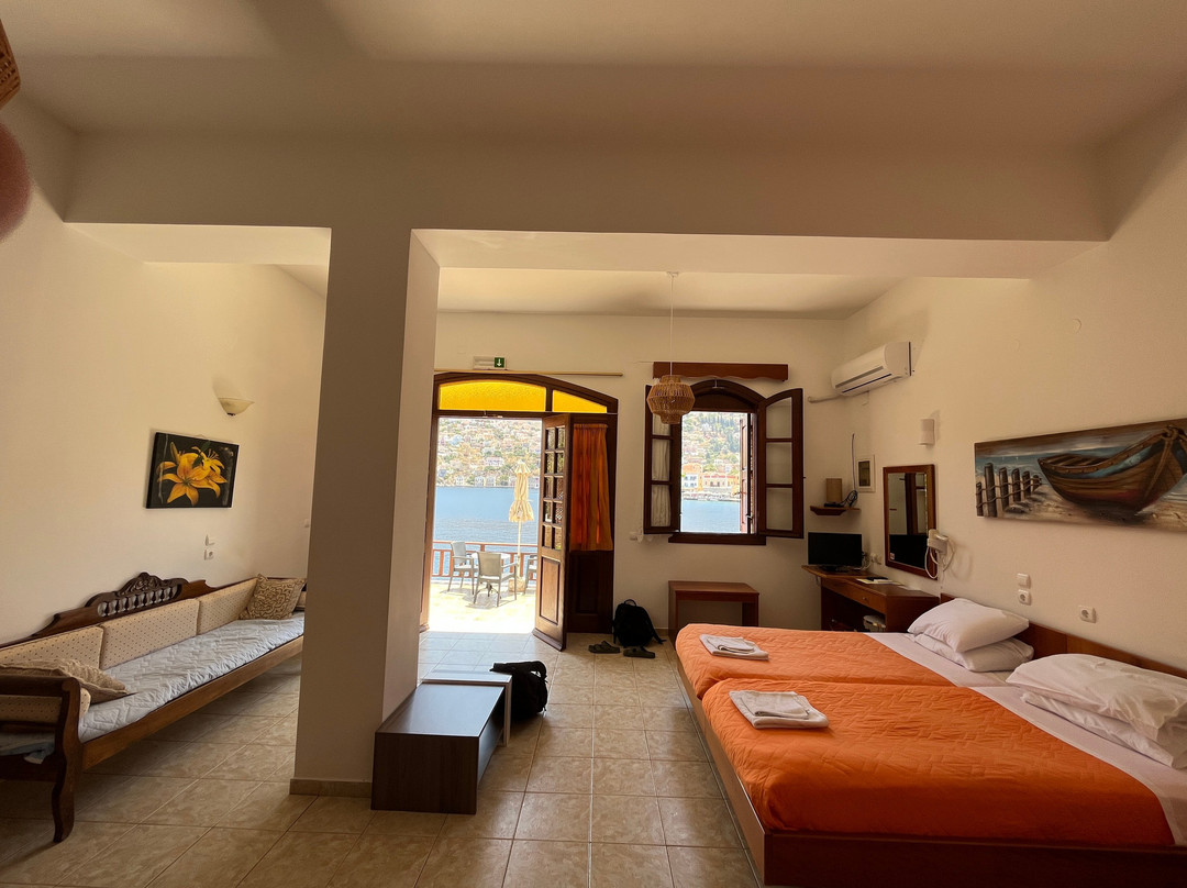 Odyssia Apartments主图