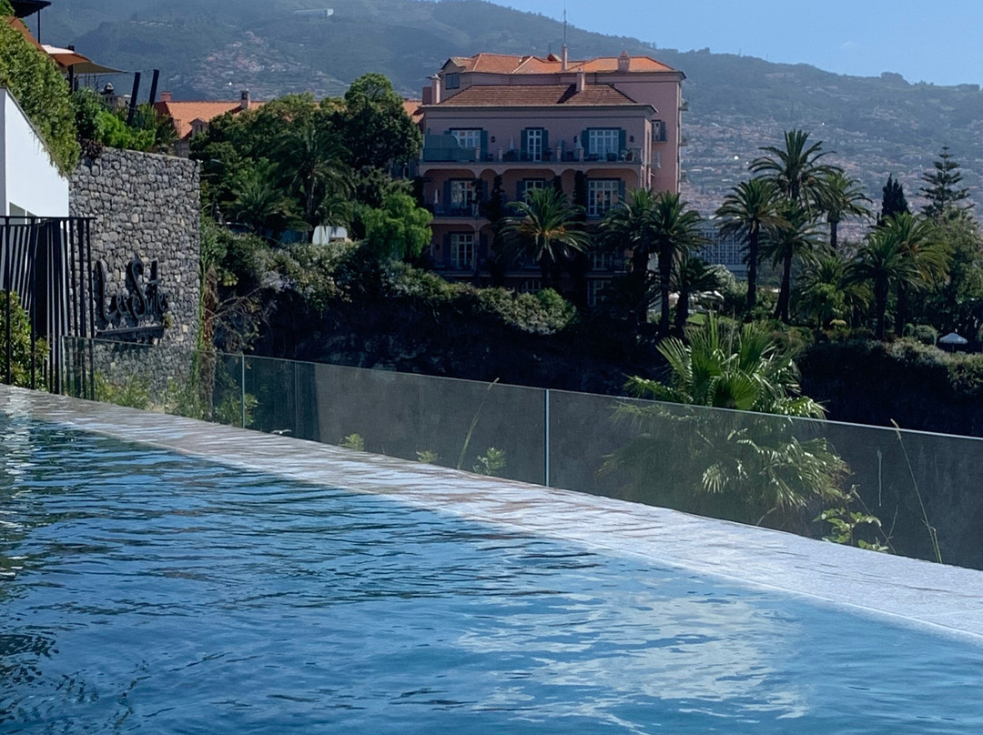 Les Suites at The Cliff Bay主图