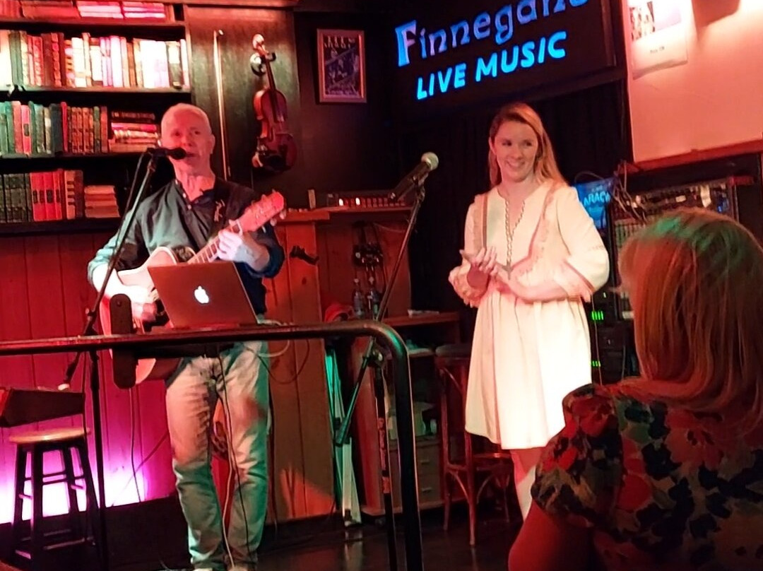 Finnegan's Live Music Irish Pub景点图片