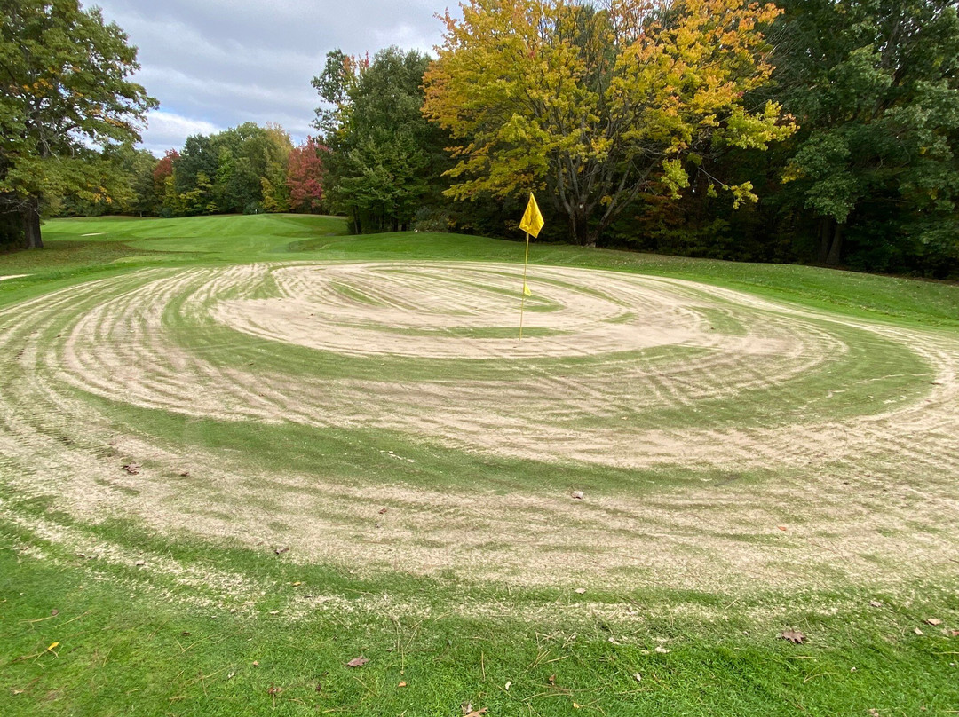 Arthur Hills Thoroughbred Golf Club景点图片