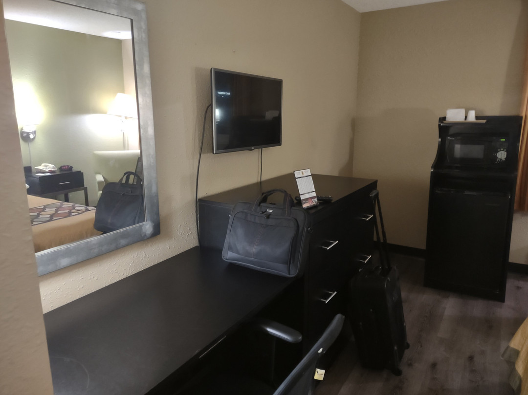 Super 8 by Wyndham Mendota主图