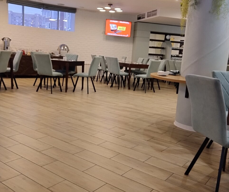 维萨威酒店主图