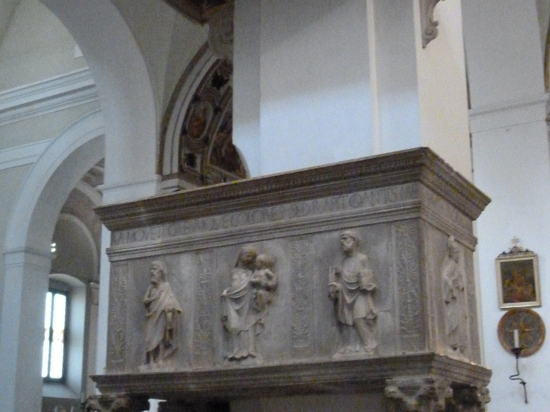 Concattedrale Dei Santi Alberto E Marziale景点图片