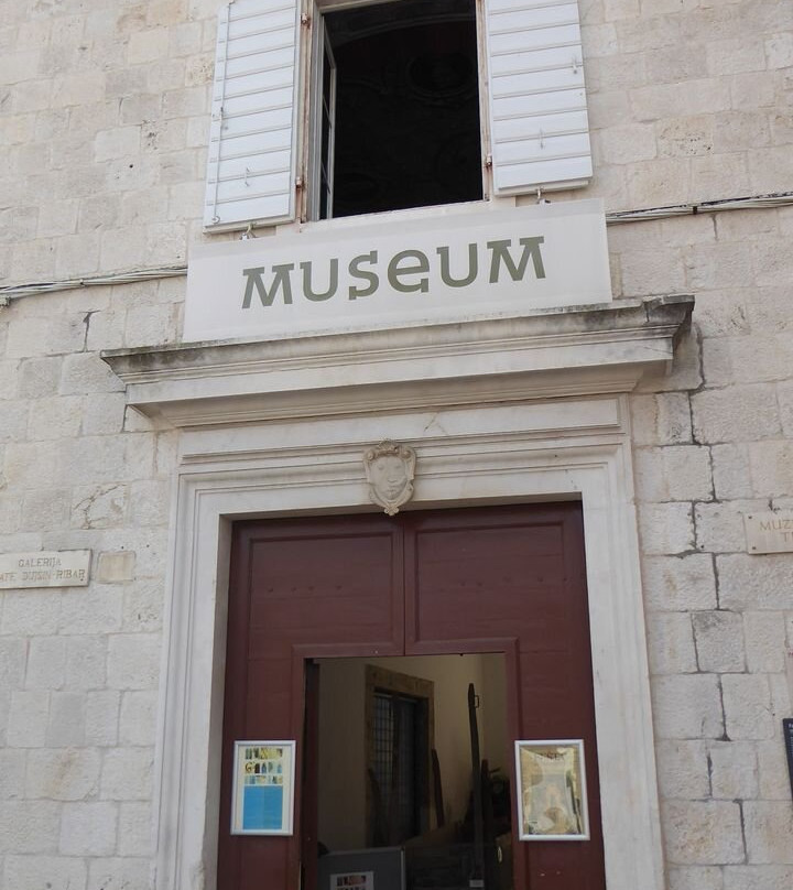 Town Museum-特罗吉尔必去景点