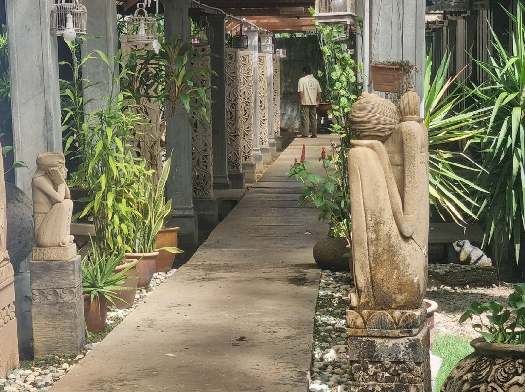 Alun-Alun Spa-珍南海滩必去景点
