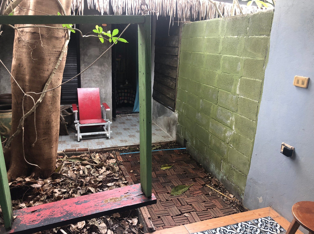 Artist's Place Trat主图