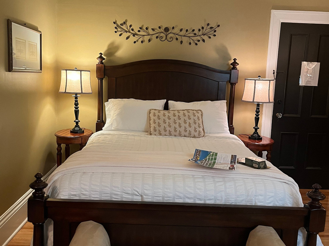 Quartermain House B&B主图