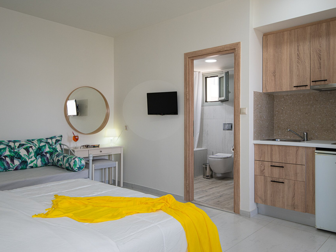 Angela Studios Apartments主图