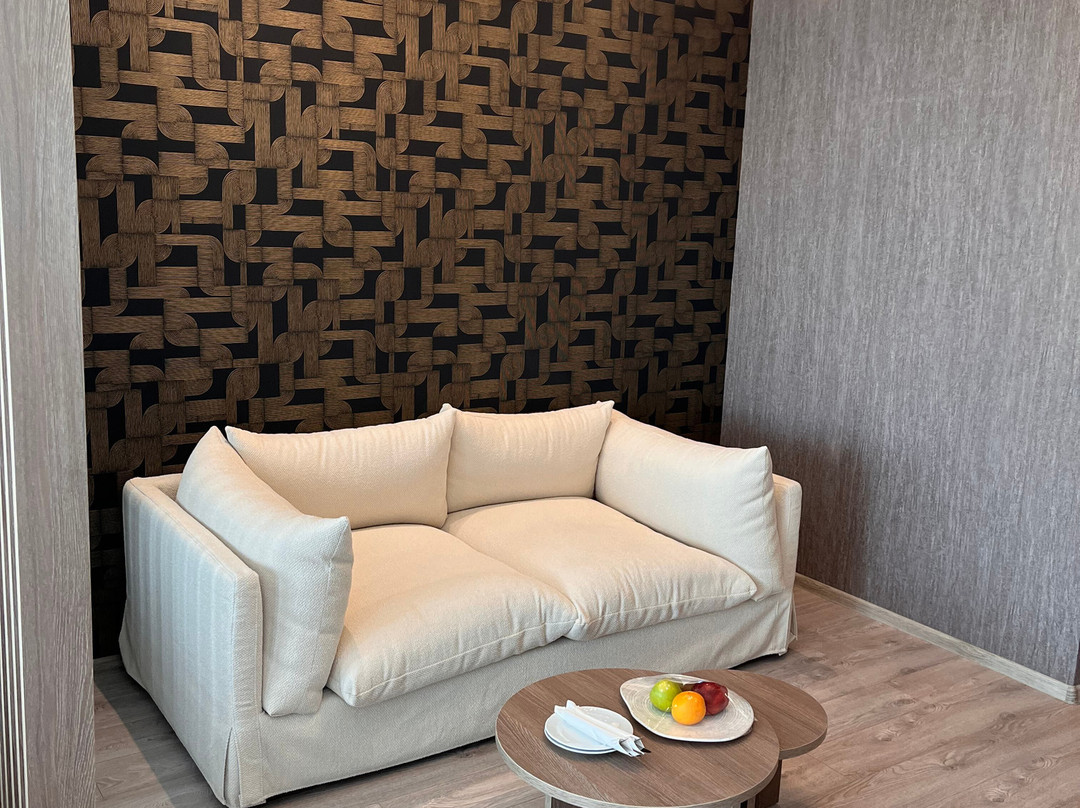 Elegance Luxury Executive Suites主图