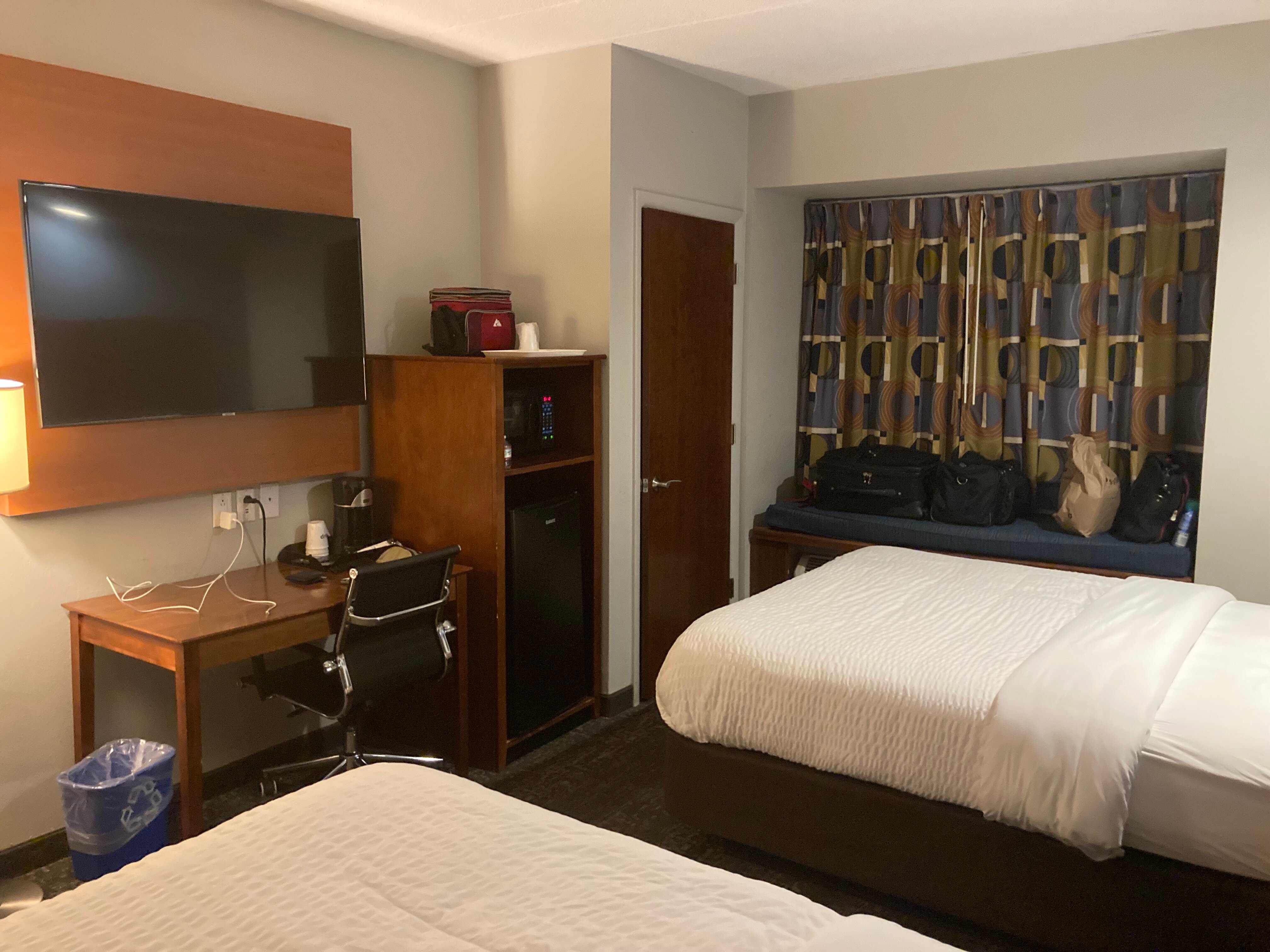 Clarion Pointe Staunton East-客卧