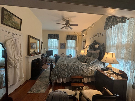 Bishop's House Bed and Breakfast主图