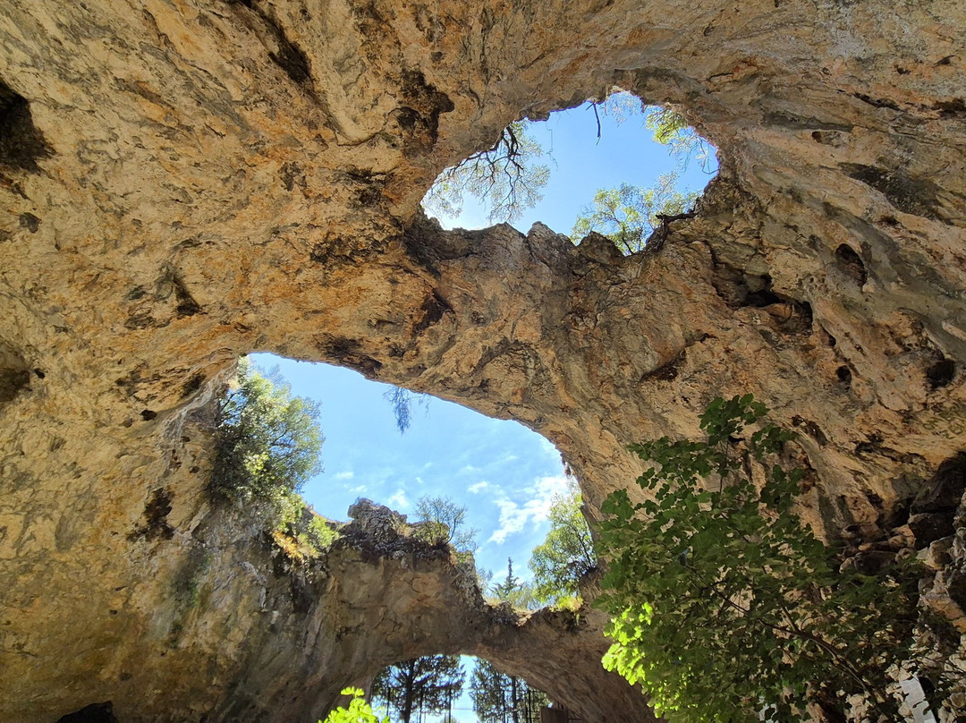 Vela Spila景点图片